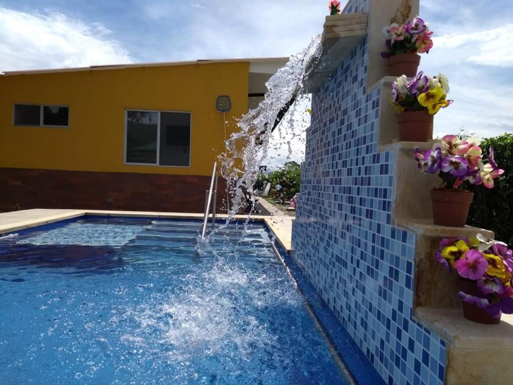 C&H Casa Campestre El Oasis Ricaurte Girardot Bed and Breakfast Exteriör bild